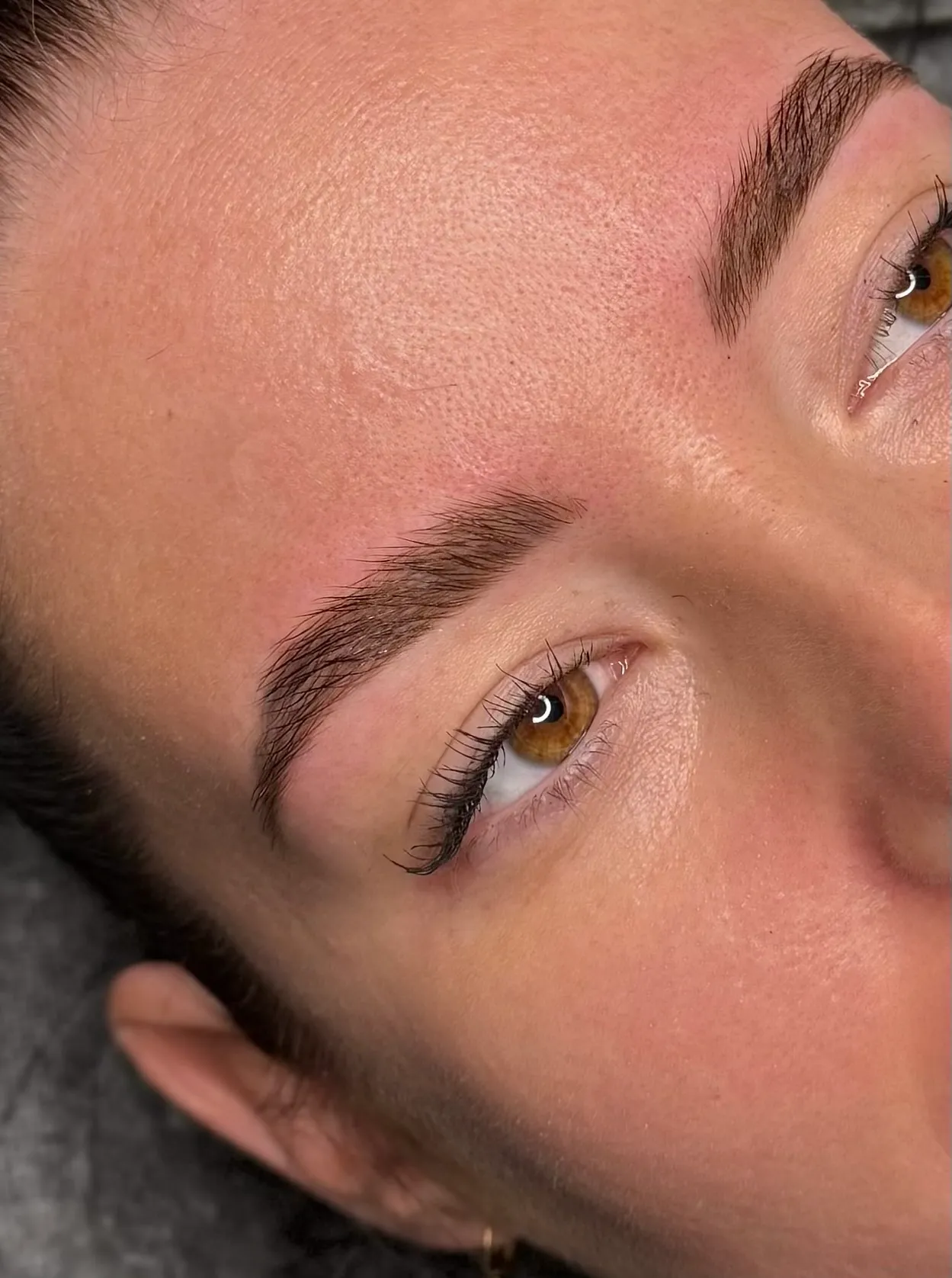 Natuurlijke brows behandeling